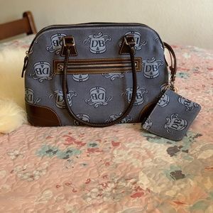Dooney & Bourke satchel bag